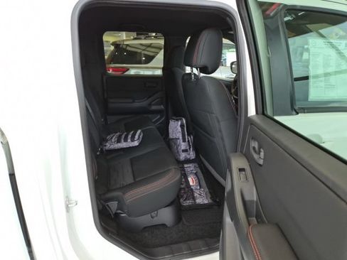 New 2026 Nissan Frontier PRO-4X w/ Pro-4x Convenience Package AWD/4WD image 12