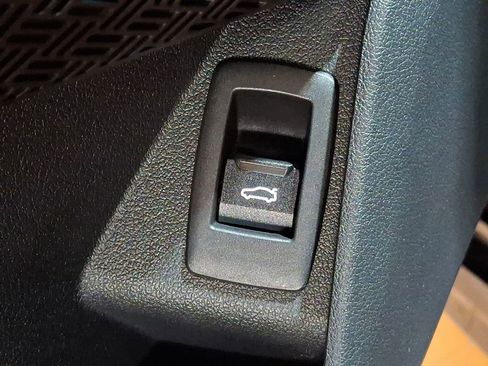 Used 2025 BMW X1 xDrive28i w/ M Sport Package image 24