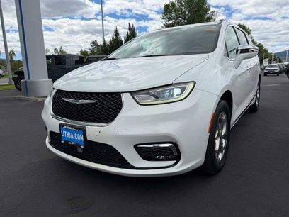 Used 2021 Chrysler Pacifica Limited w/ Premium & Safety Sphere Group