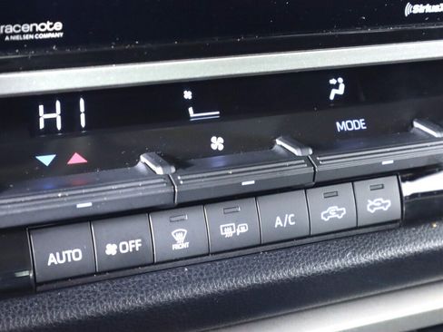 Used 2022 Toyota Tundra SR5 w/ TRD Off-Road Package image 19