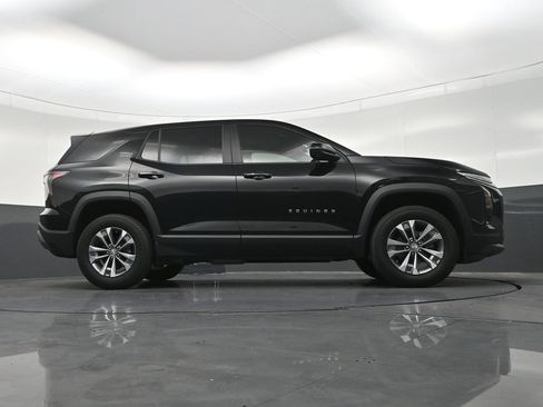 Used 2025 Chevrolet Equinox LT w/ Safety and Technology Package FWD image 29