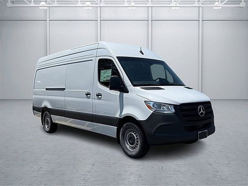 New 2025 Mercedes-Benz Sprinter 2500 image 3