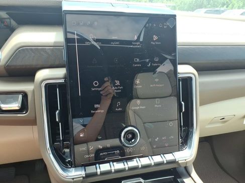 New 2026 GMC Yukon XL Denali w/ Advanced Technology Package AWD/4WD image 20