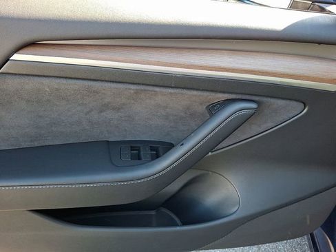 Used 2023 Tesla Model 3 Standard Range image 15