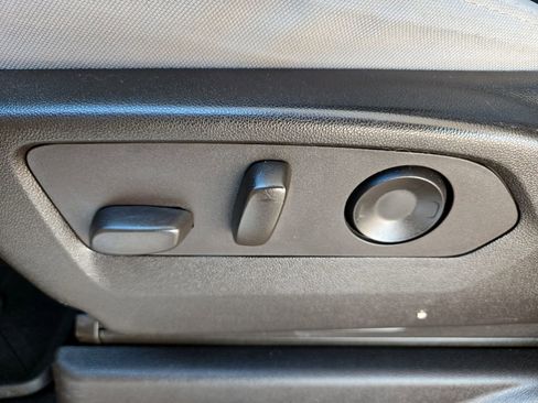 Used 2021 Chevrolet Tahoe LS image 27