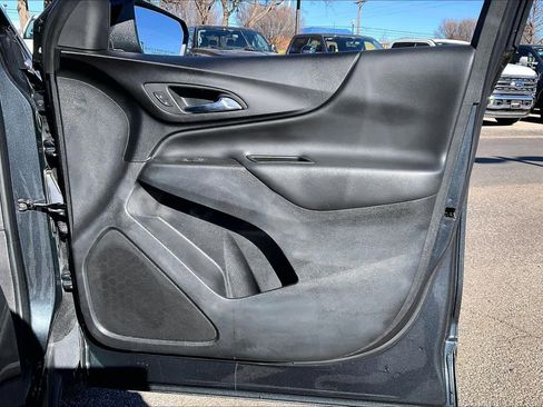 Used 2023 Chevrolet Equinox LT image 42