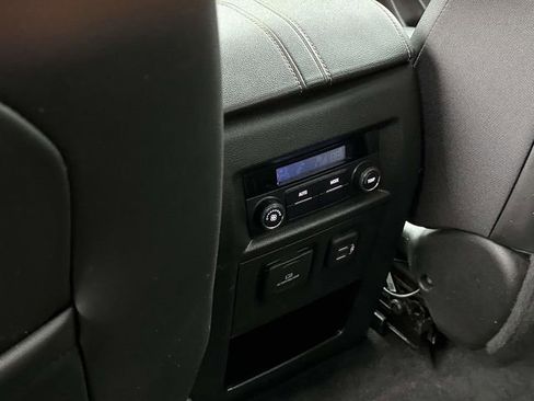 Used 2020 Chevrolet Traverse RS image 17