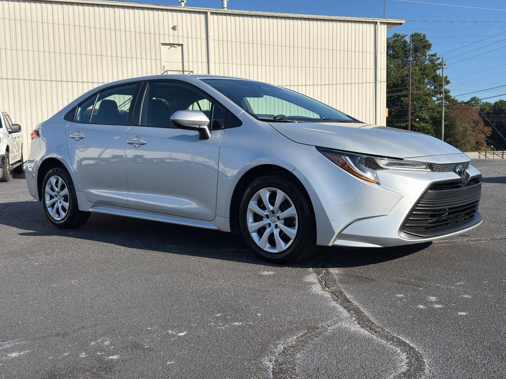 Used 2024 Toyota Corolla LE FWD image 2