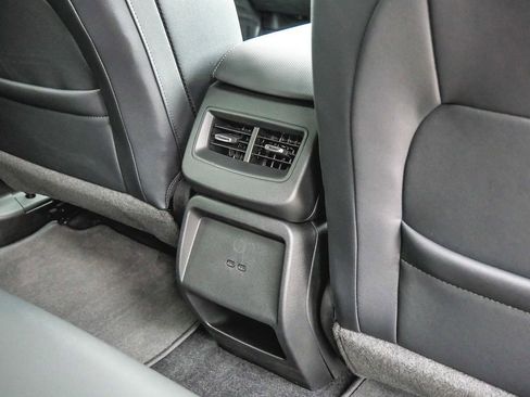 New 2024 Chevrolet Equinox EV LT image 29