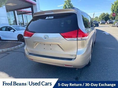 Used 2014 Toyota Sienna LE FWD image 6