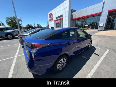 Used 2017 Toyota Prius Two w/ Prius Two Safety Plus Package FWD image 3