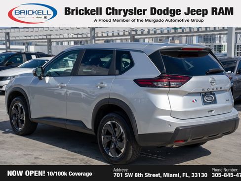 Used 2025 Nissan Rogue SV image 7