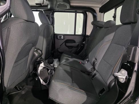 New 2025 Jeep Gladiator Sport AWD/4WD image 19