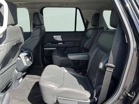 Certified 2025 Ford Expedition Active AWD/4WD image 17