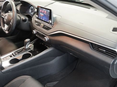 Used 2020 Nissan Altima 2.5 SV AWD/4WD image 28