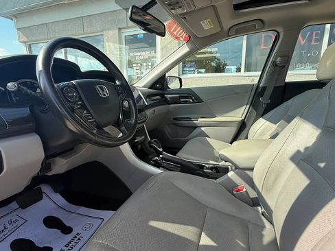 Used 2017 Honda Accord EX-L image 9