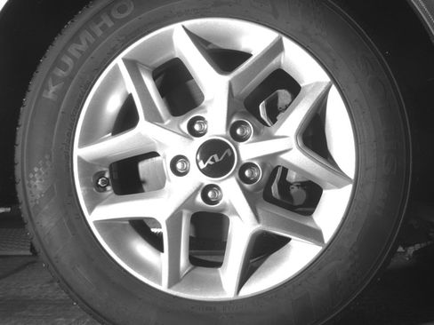 Used 2025 Kia Soul LX w/ LX Technology Package FWD image 13