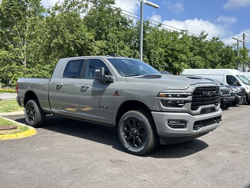 New 2026 RAM 2500 Laramie AWD/4WD image 23