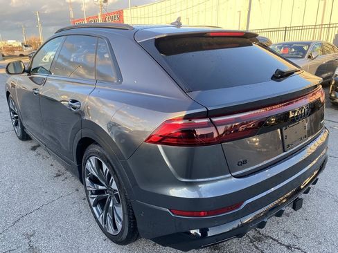 Used 2025 Audi Q8 Prestige w/ Prestige Package image 3