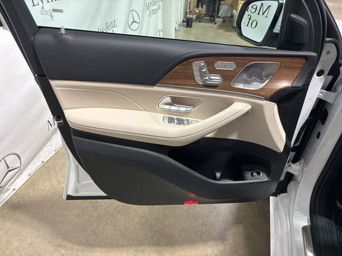 New 2026 Mercedes-Benz GLE 53 AMG 4MATIC image 8