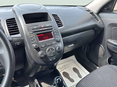 Used 2012 Kia Soul FWD image 29