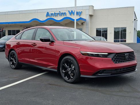 New 2025 Honda Accord SE image 2