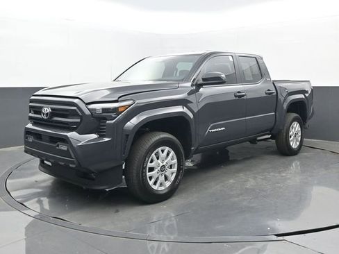 Used 2025 Toyota Tacoma SR5 RWD image 21