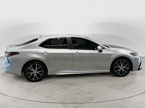 Used 2024 Toyota Camry SE w/ Cold Weather Package FWD image 6