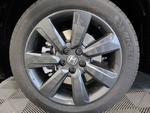 New 2025 Honda Pilot Sport image 31