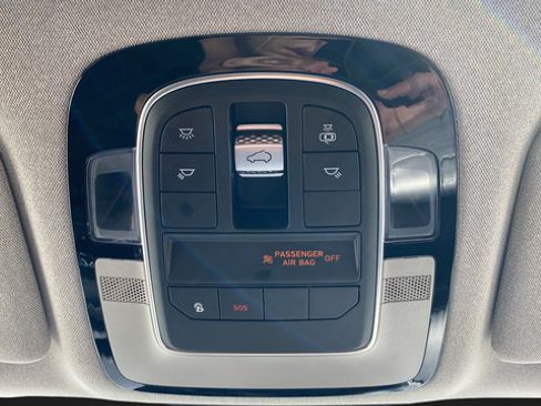 Used 2022 Hyundai Santa Fe Limited FWD image 39