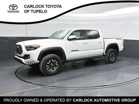Used 2023 Toyota Tacoma TRD Off-Road AWD/4WD image 9