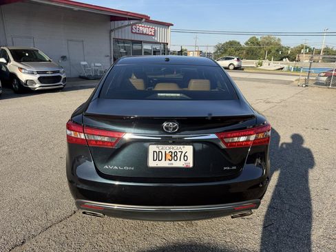 Used 2018 Toyota Avalon XLE FWD image 6