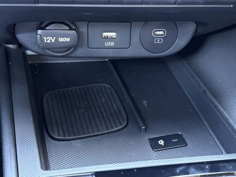 Certified 2025 Hyundai Elantra Sport image 25