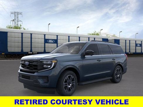 New 2025 Ford Expedition Active image 1