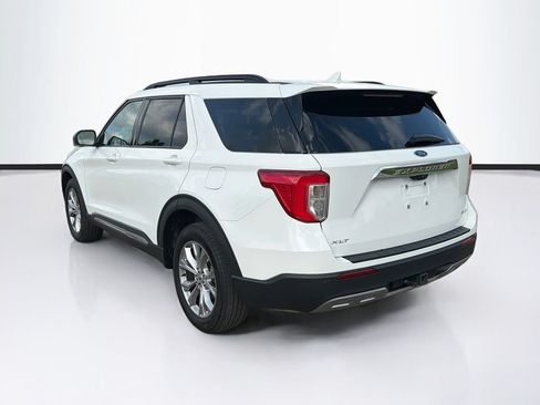 Used 2024 Ford Explorer XLT w/ Equipment Group 202A AWD/4WD image 7