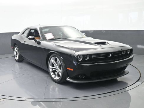 Used 2021 Dodge Challenger GT w/ Plus Package RWD image 9