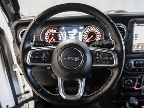 Used 2021 Jeep Wrangler Unlimited Sahara w/ Dual Top Group AWD/4WD image 30