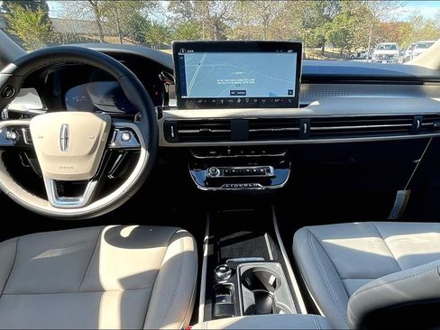 New 2026 Lincoln Corsair Premiere image 5