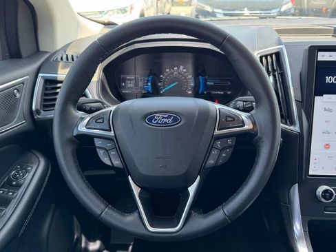 Used 2022 Ford Edge Titanium AWD/4WD image 12