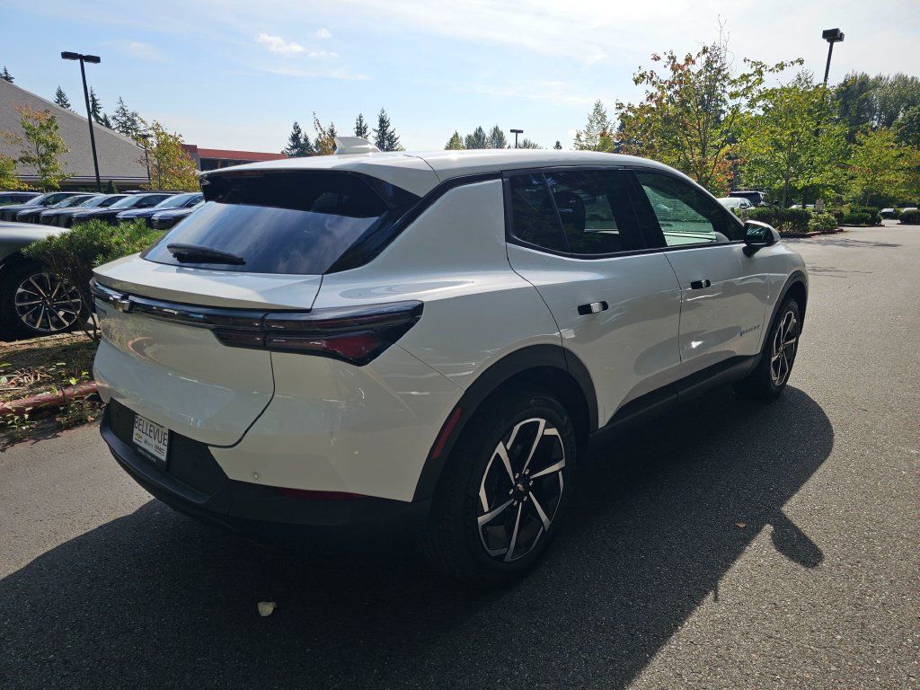 New 2026 Chevrolet Equinox EV LT FWD image 6