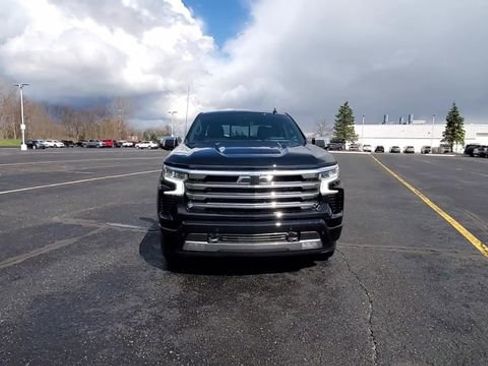 New 2026 Chevrolet Silverado 1500 High Country w/ High Country Premium Package AWD/4WD image 3