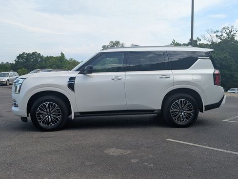 Used 2025 Nissan Armada SL w/ Captain's Chari Seat Package AWD/4WD image 6