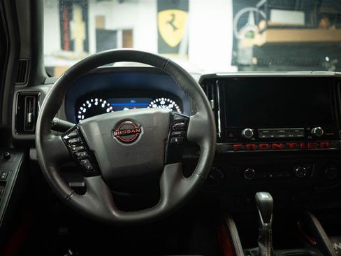 Used 2026 Nissan Frontier PRO-4X AWD/4WD image 17