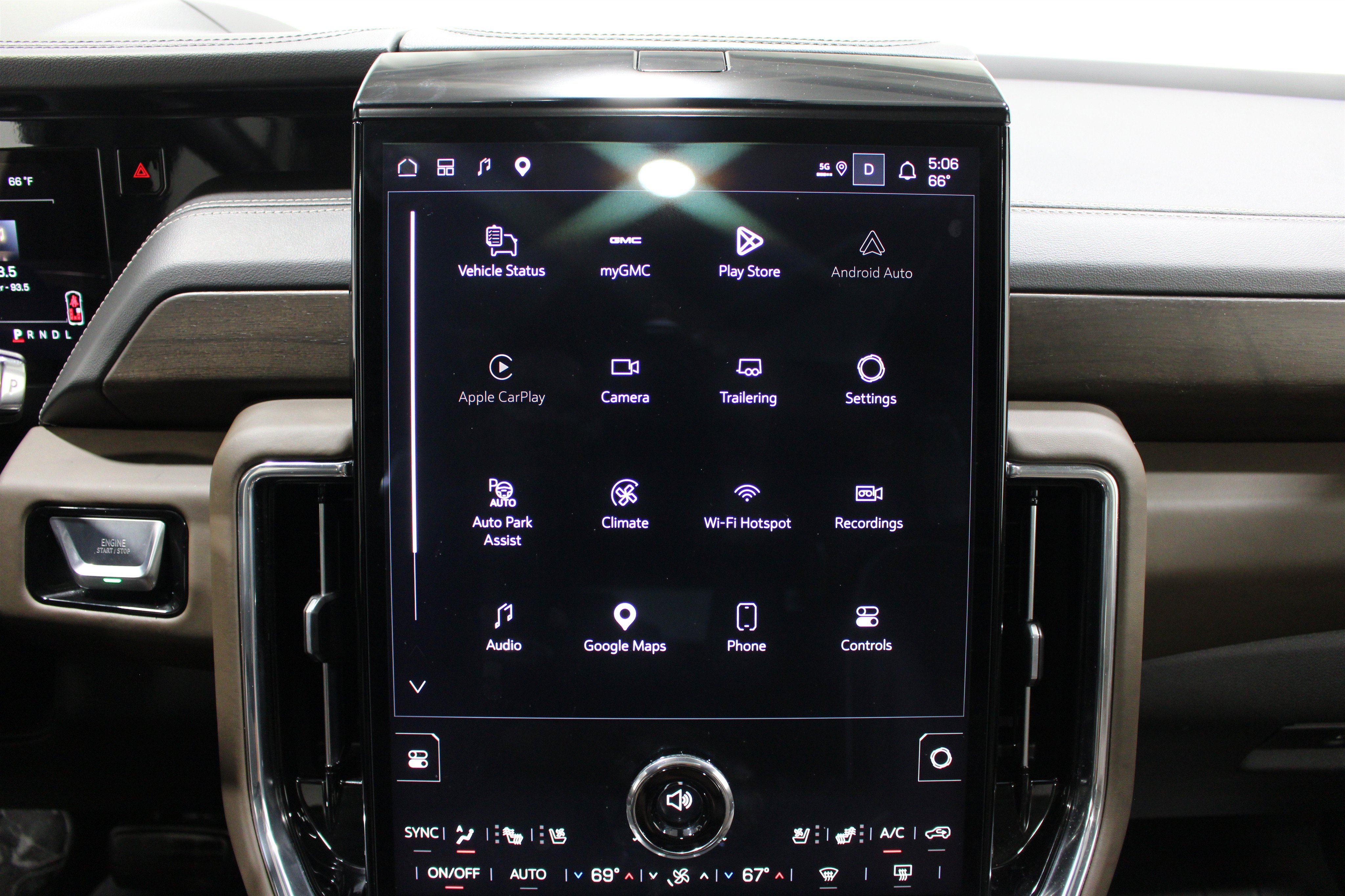 Used 2026 GMC Yukon Denali Ultimate AWD/4WD image 15