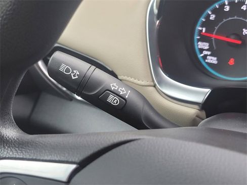 Certified 2023 Chevrolet Traverse LS image 38