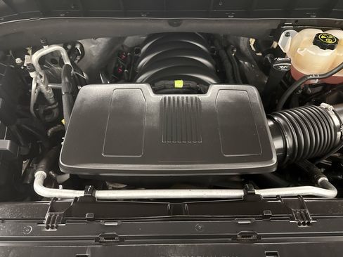 Used 2023 Chevrolet Silverado 1500 RST w/ Redline Edition AWD/4WD image 25