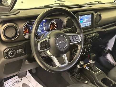 Used 2020 Jeep Gladiator Sport w/ Quick Order Package 24S AWD/4WD image 19