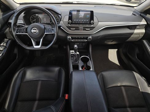 Used 2024 Nissan Altima 2.5 SR FWD image 11