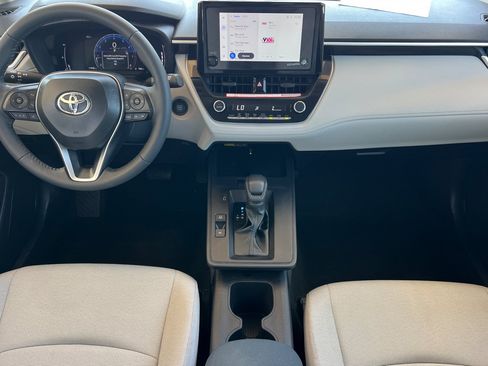Certified 2026 Toyota Corolla Cross LE FWD image 13