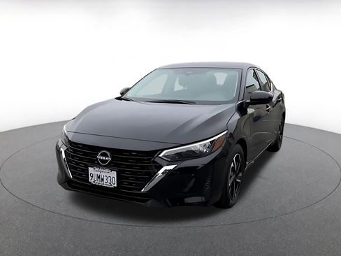 Used 2025 Nissan Sentra SV FWD image 7